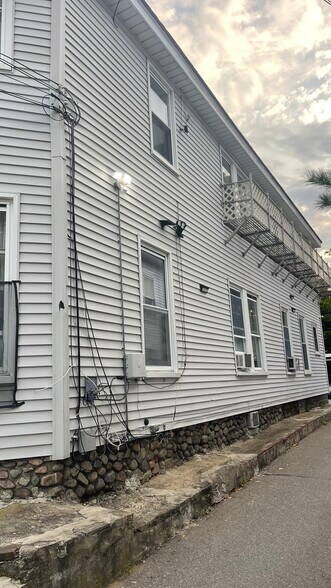 Building Photo - 741 N Montello St