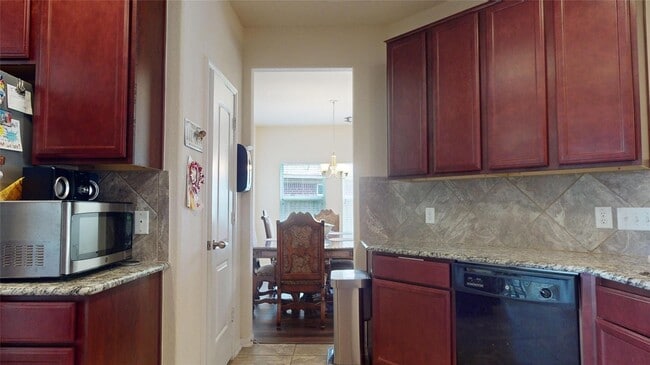 Building Photo - 3202 Cabin Wood Way