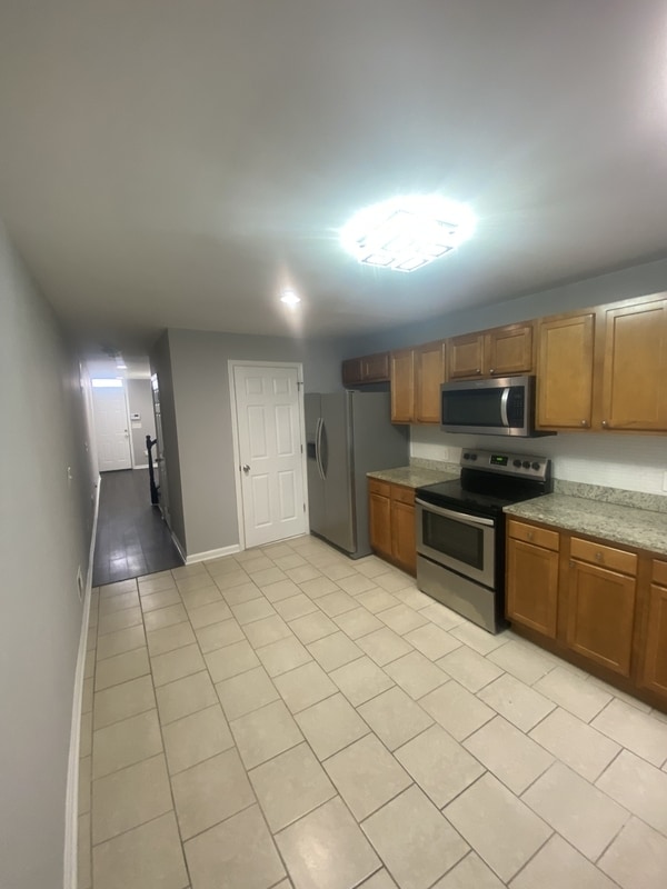 Building Photo - 1105 N Collington Ave