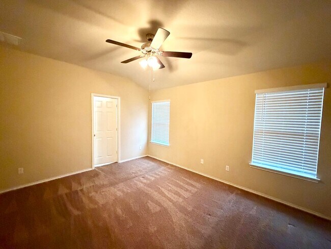 Building Photo - Beautiful 4 Bedroom Home in Park Meadows – Available December 1st!