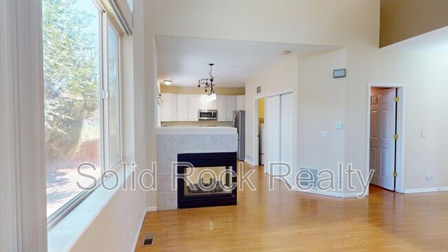 Building Photo - 4656 Canyon Wren Ln