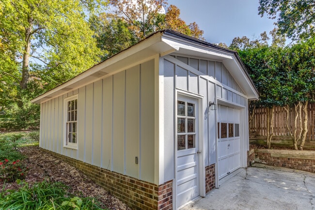 Building Photo - 1023 Pamlico Dr