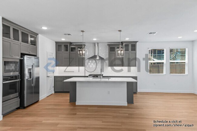 Building Photo - 439 Monastery Dr