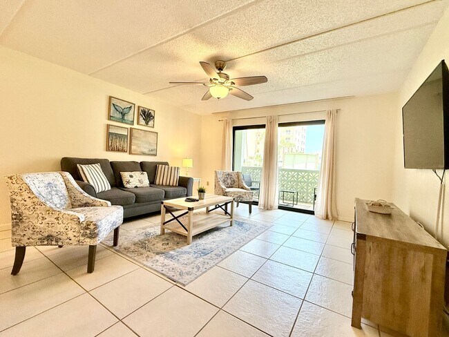 Building Photo - Coastal comfort awaits in this furnished 2Bedrooms / 2Baths condo in Daytona Beach!