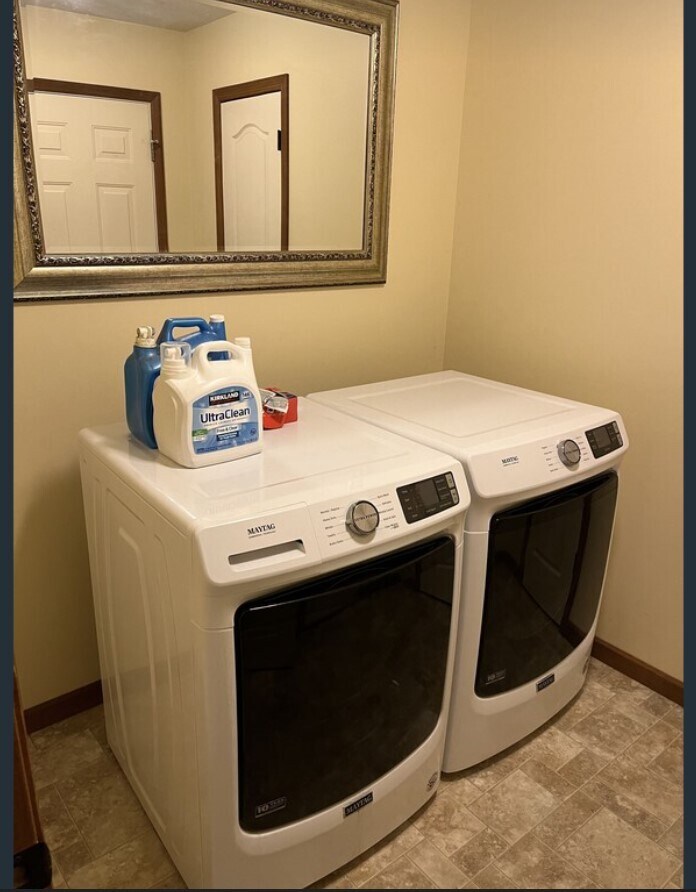 Laundry - 2045 Rosewood Dr NW