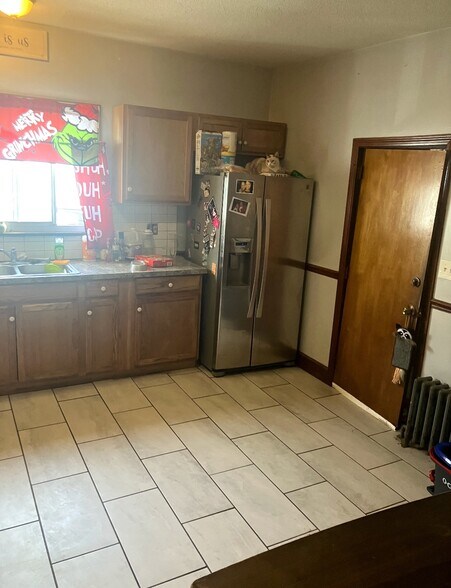 Building Photo - 39 Sophia St