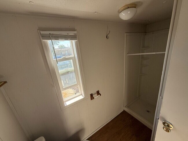 Building Photo - 1303 N College Ave