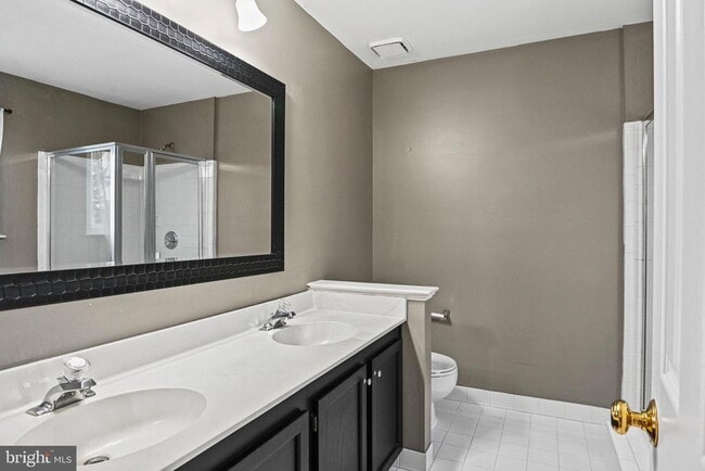 Building Photo - 43515 Blacksmith Square