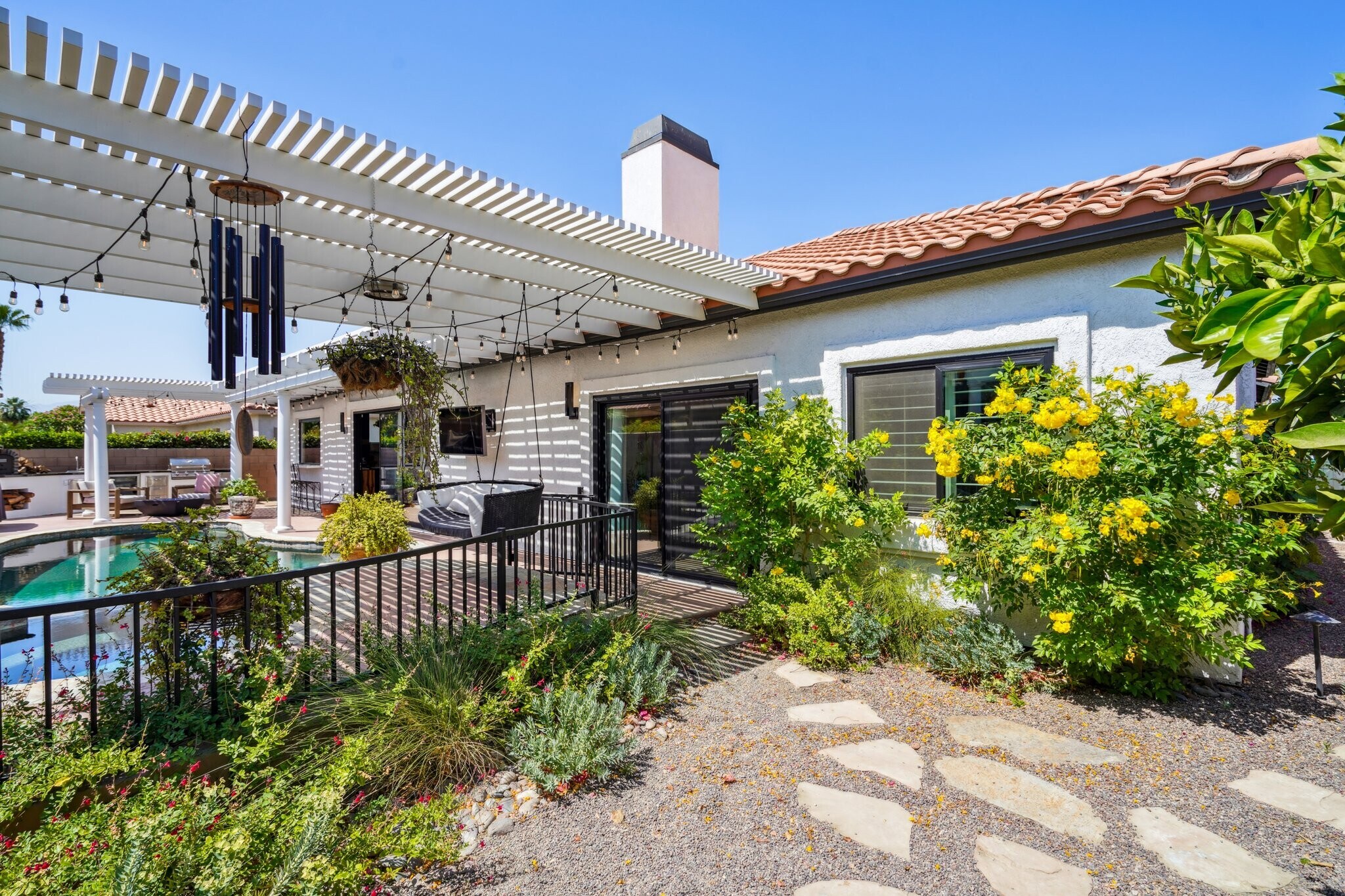 Building Photo - 45138 Shaugnessy Dr