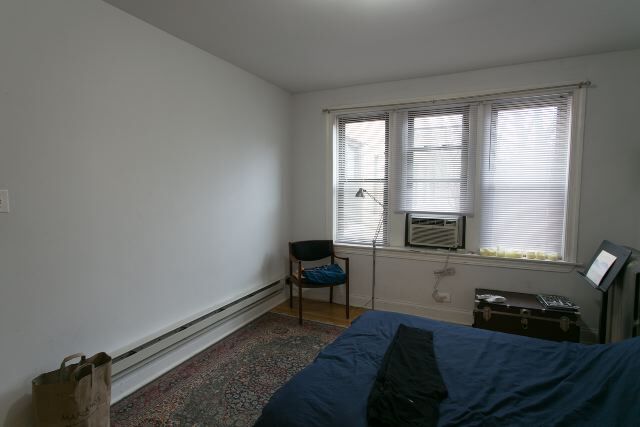 Building Photo - 837 W Cornelia Ave