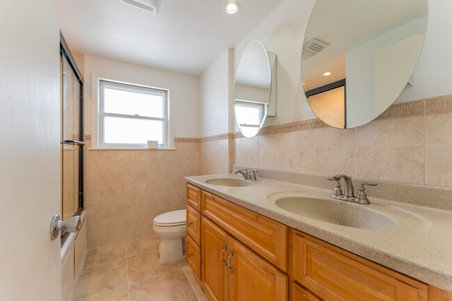 Building Photo - 5800 W Foster Ave