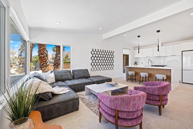 Building Photo - 38951 Bel Air Dr