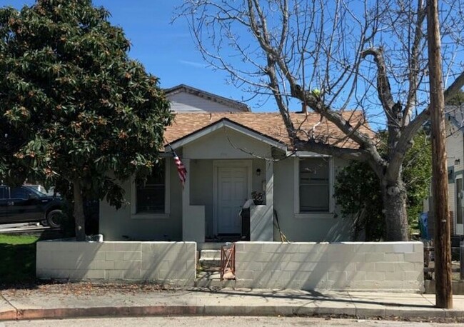 Primary Photo - 500 Hathway Ave
