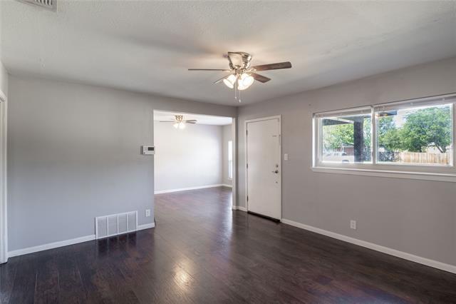 Building Photo - 611 Crestview Dr