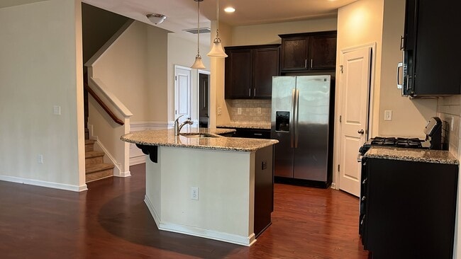 Building Photo - 702 Treviso Ln