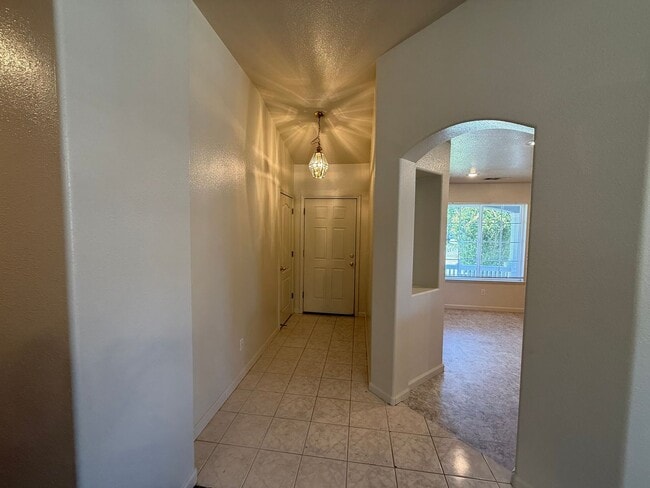 Building Photo - Single Story home in Sylvan School District!