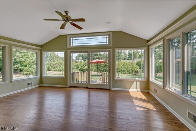 Building Photo - 34 Woodmere Dr