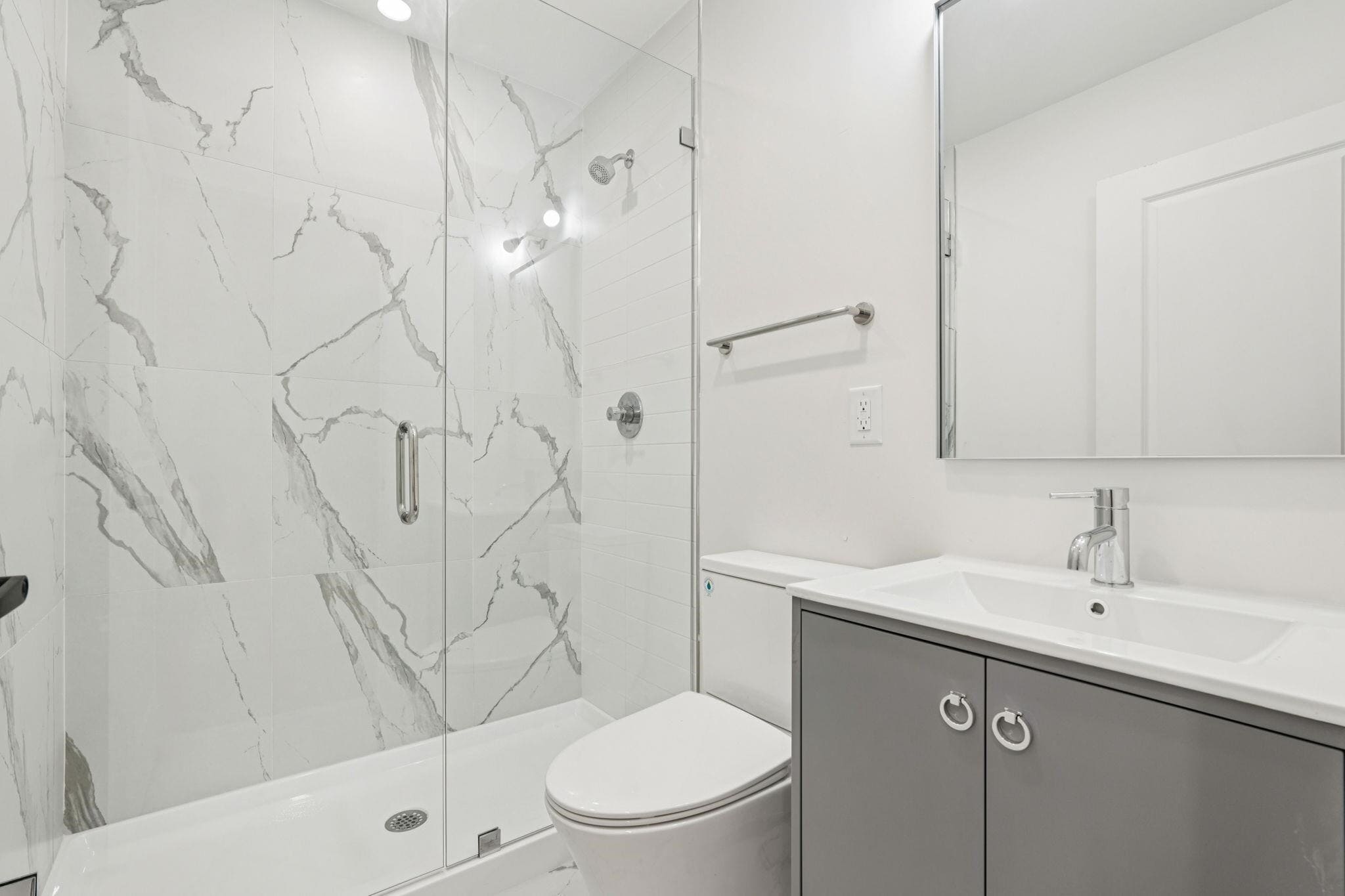 Building Photo - 1 Mallory Ave