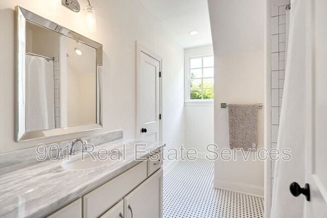 Building Photo - 299 Wilkinson Pl