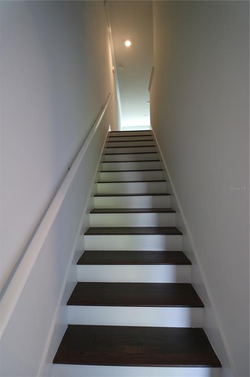 Building Photo - 4510 S Manhattan Ave