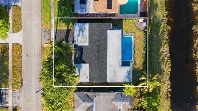 Building Photo - 8160 NW 20th Ct