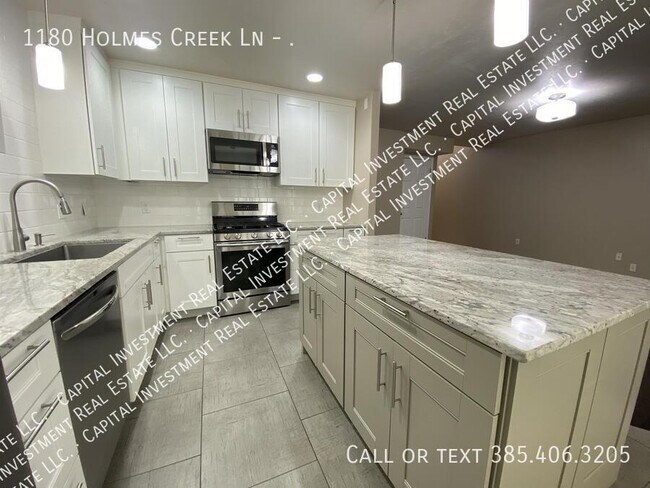 Building Photo - 1180 Holmes Creek Ln