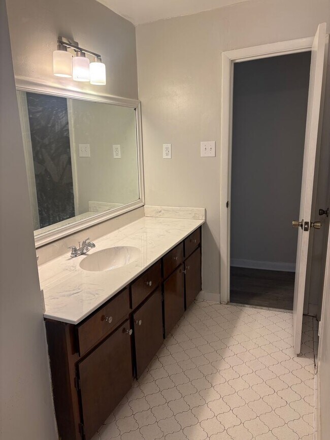 Building Photo - New For Rent!