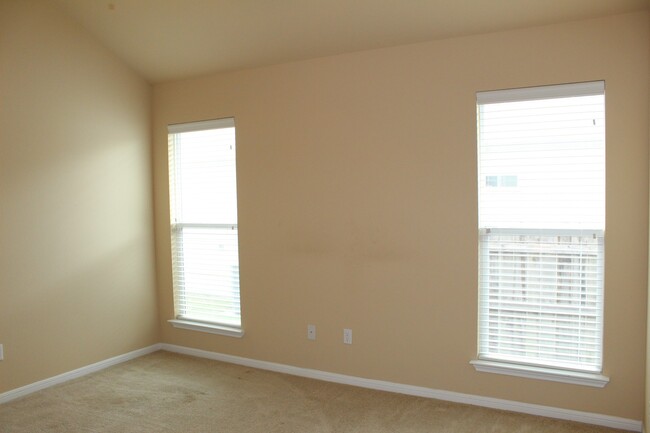 Building Photo - 3 BEDROOM, BELTON ISD