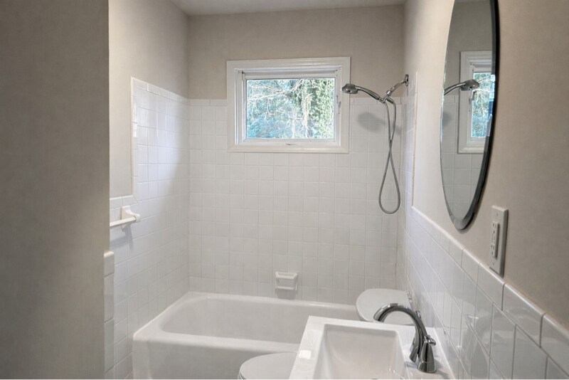 Building Photo - 2054 K Ct Ave