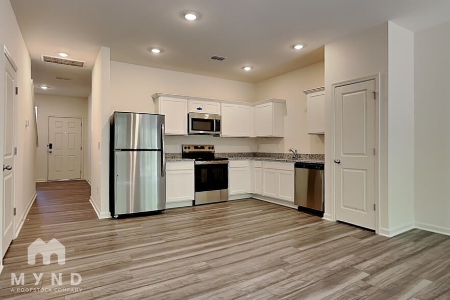 Building Photo - 3003 Fulong Dr