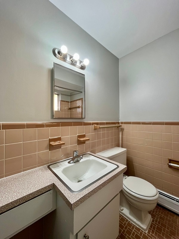 Building Photo - 2444 2nd St