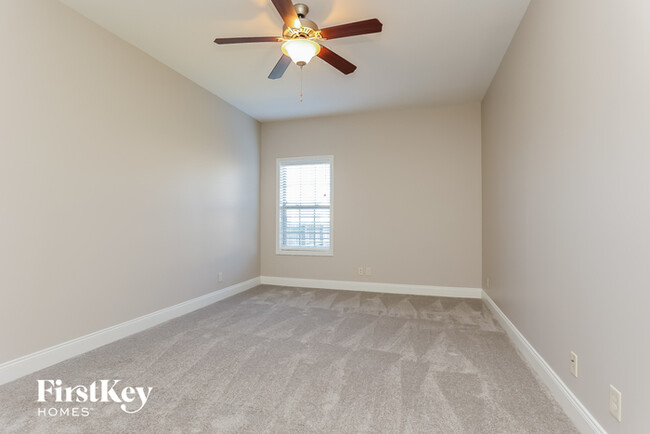 Building Photo - 3724 Windhaven Ct