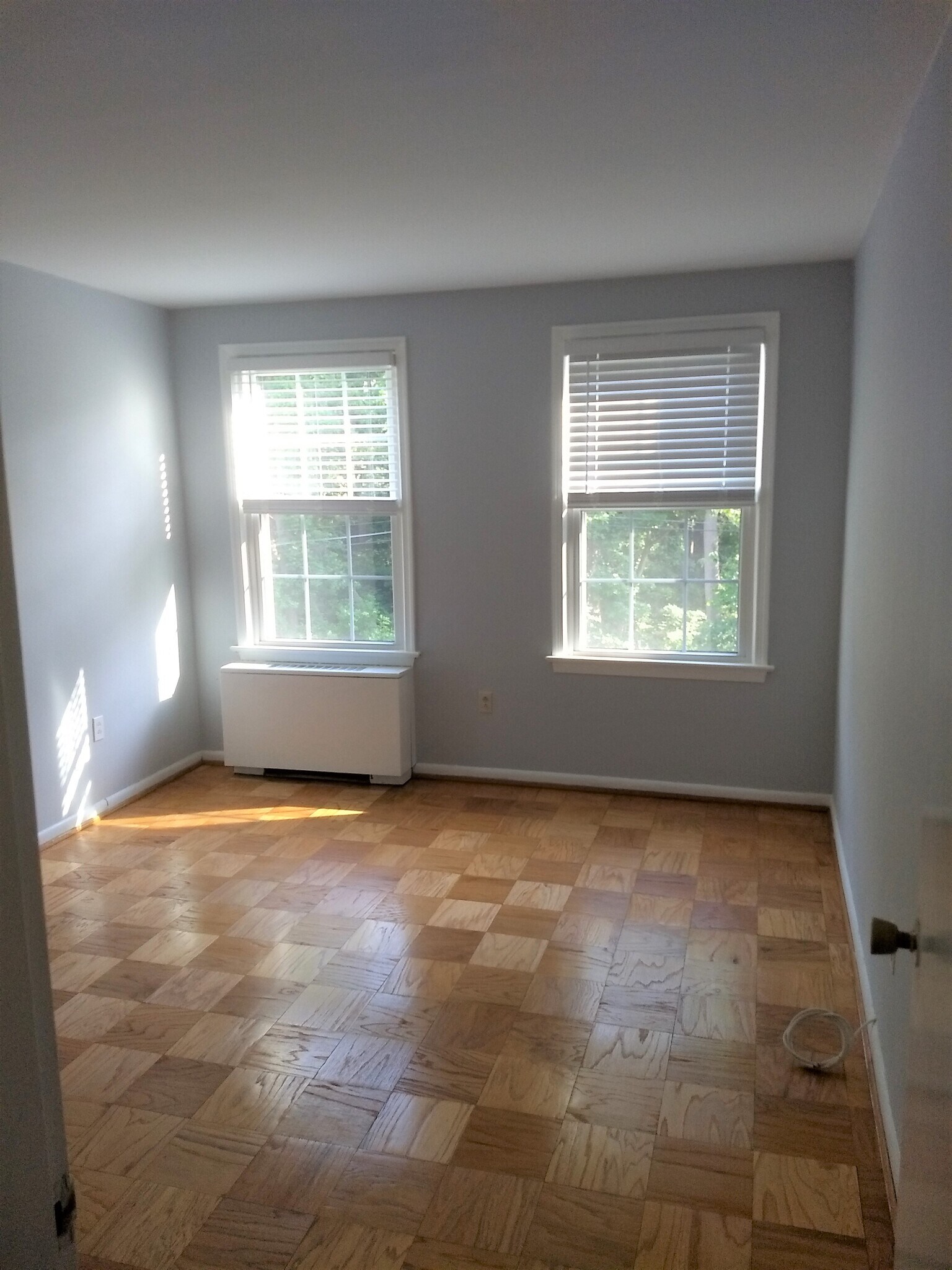 Building Photo - 3535 Chevy Chase Lake Dr