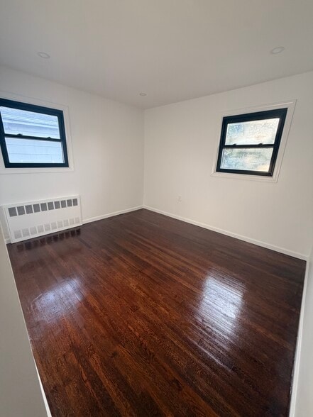Building Photo - 15520 Killarney St
