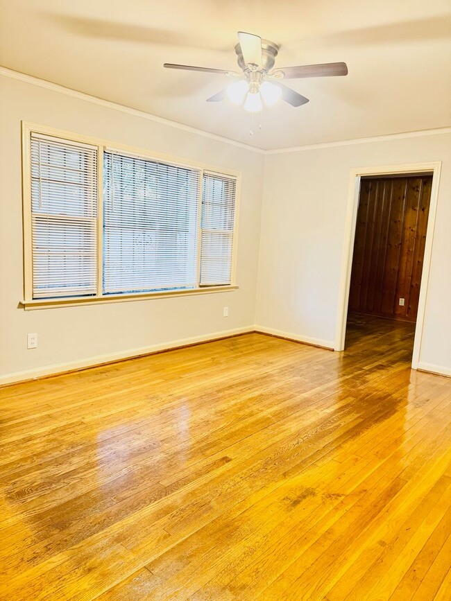 Building Photo - 3 Bed 1.5 Bath Home In Morningview *** Call 334-366-9198 to Schedule a Self Tour!