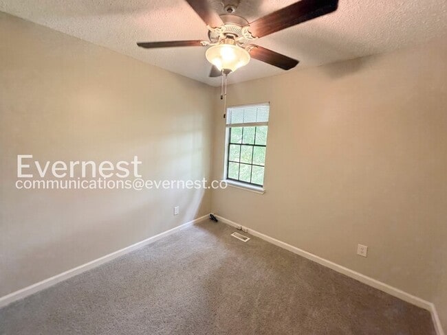 Building Photo - 335 Jamestown Manor Dr