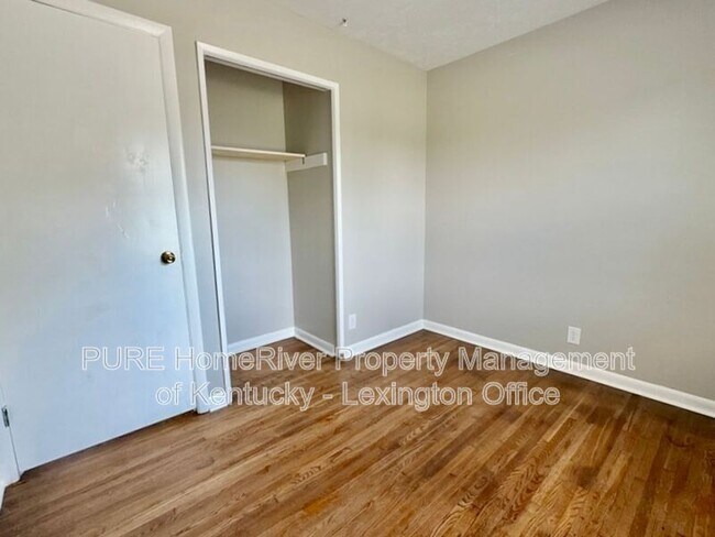 Building Photo - 629 Kent Dr