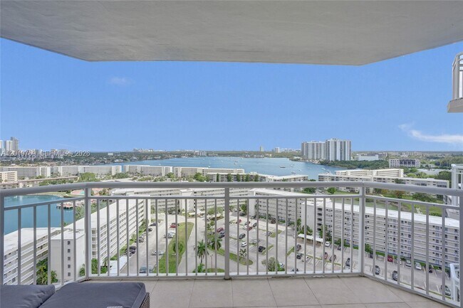 Building Photo - 18021 Biscayne Blvd