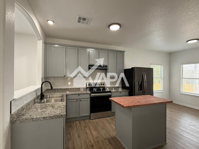 Building Photo - 8211 Monte Seco