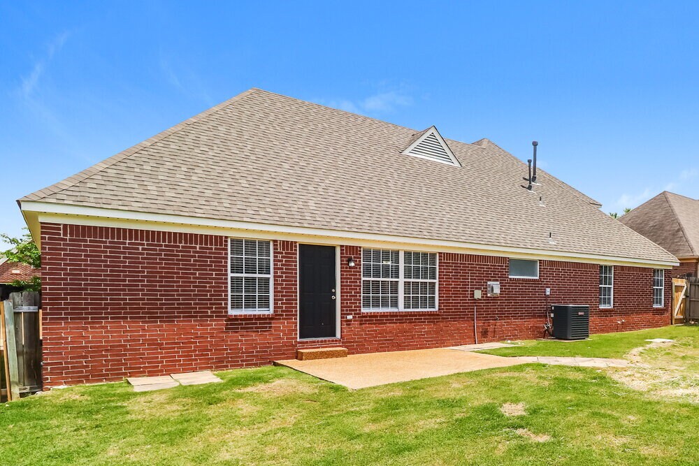 Building Photo - 5051 Will Fall Ln