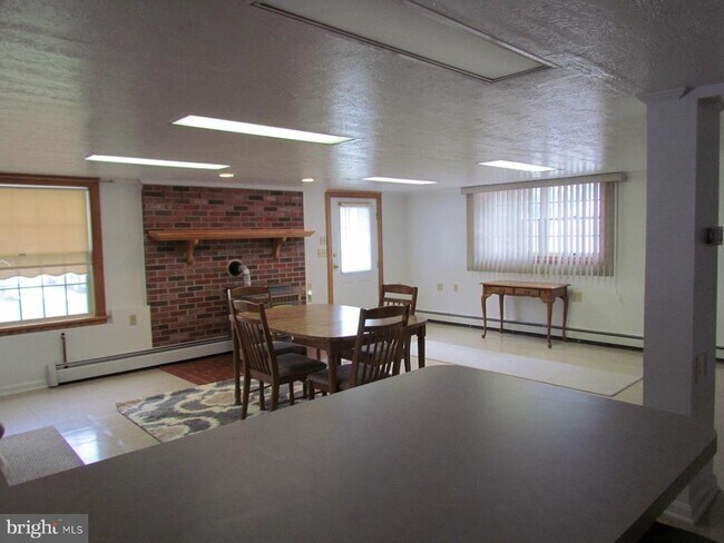 Building Photo - 45146 Andover Estates Rd