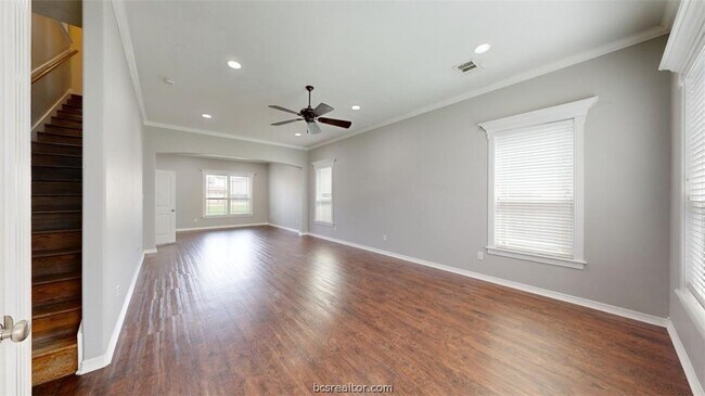 Building Photo - 2706 Horse Haven Ln