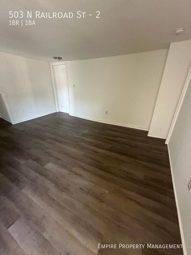 Building Photo - Available Now! 1 Bedroom / 1 Bathroom in T...