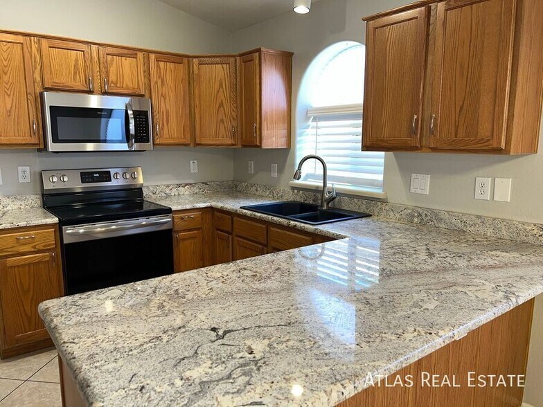 Building Photo - 29805 N Broken Shale Dr