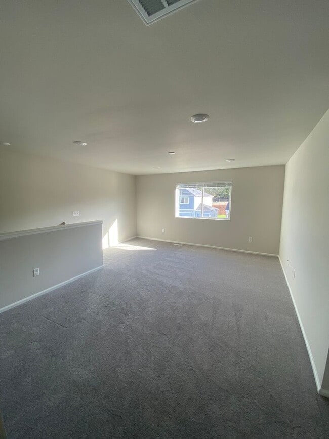 Building Photo - 100 NE Belfair Sta