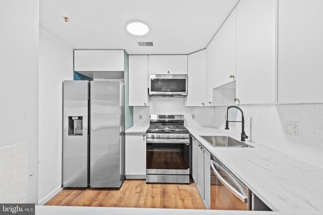 Building Photo - 11804 Eton Manor Dr