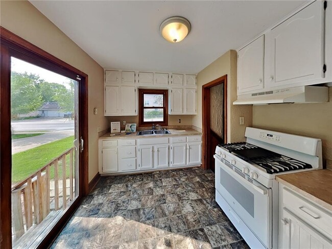 Building Photo - 5302 N Humboldt Ave