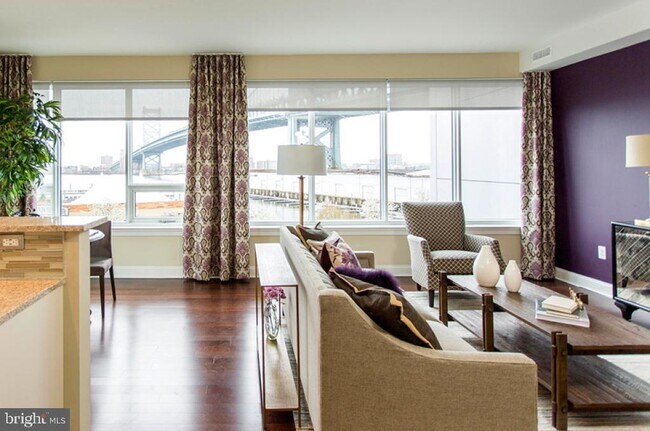 Building Photo - 235 N Christopher Columbus Blvd