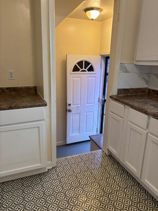 Building Photo - 19449 W Chicago