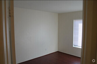 Building Photo - 4039 E Ave R-6